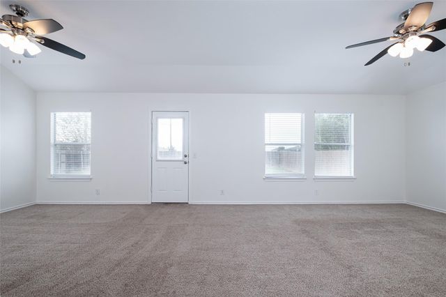 116 Holland ST NE, Hutto, TX 78634