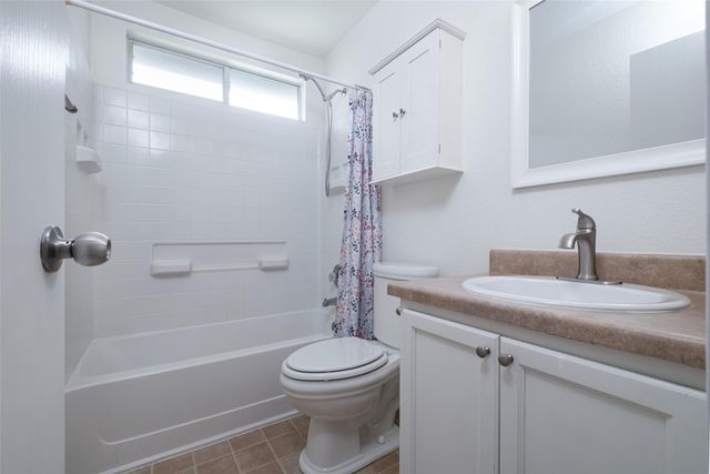 116 Holland ST NE, Hutto, TX 78634