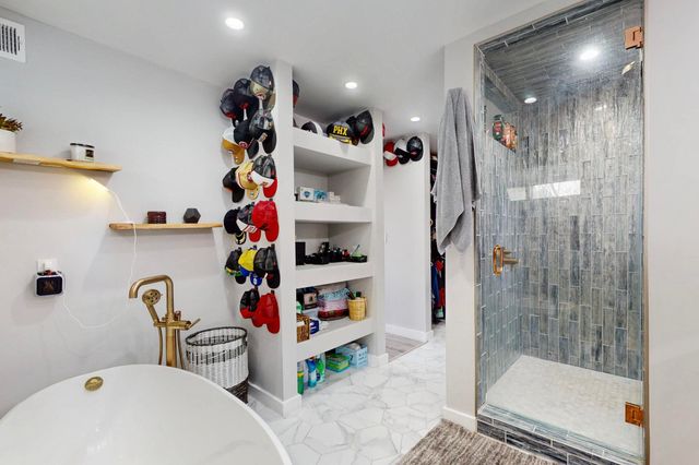 3105 Camino De La Sierra Lane NE, Albuquerque, NM 87111