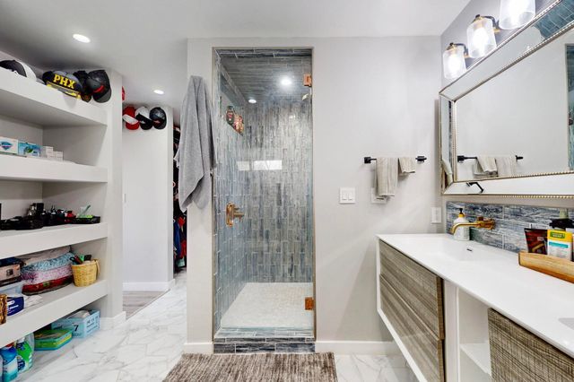 3105 Camino De La Sierra Lane NE, Albuquerque, NM 87111