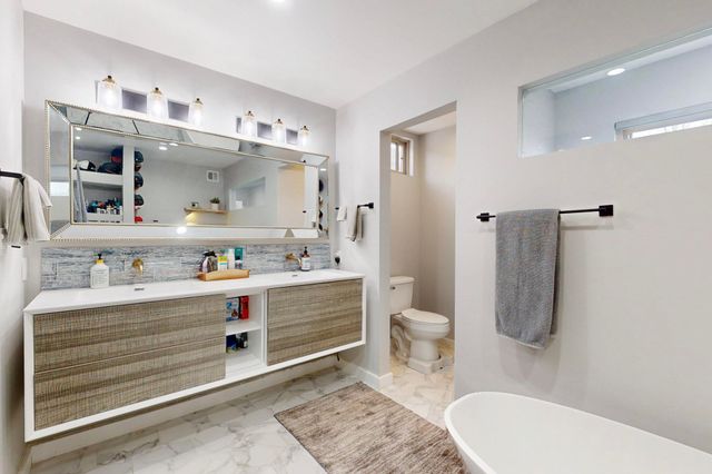 3105 Camino De La Sierra Lane NE, Albuquerque, NM 87111