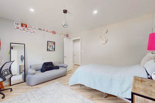 3105 Camino De La Sierra Lane NE, Albuquerque, NM 87111