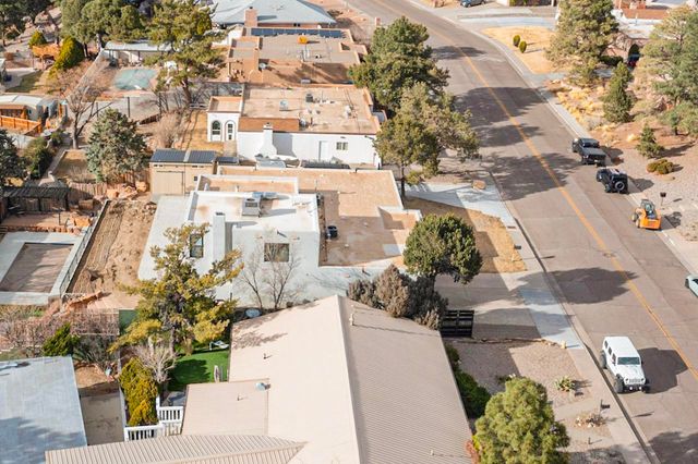 3105 Camino De La Sierra Lane NE, Albuquerque, NM 87111