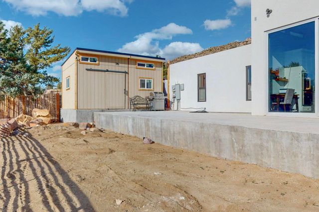 3105 Camino De La Sierra Lane NE, Albuquerque, NM 87111