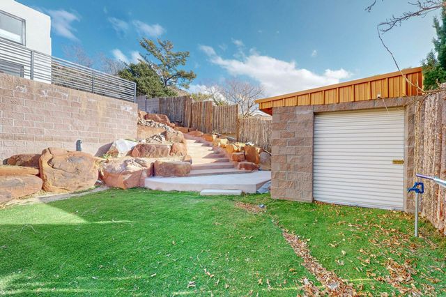 3105 Camino De La Sierra Lane NE, Albuquerque, NM 87111