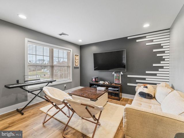 1528 NEW BROOKLYN RD, Williamstown, NJ 08094