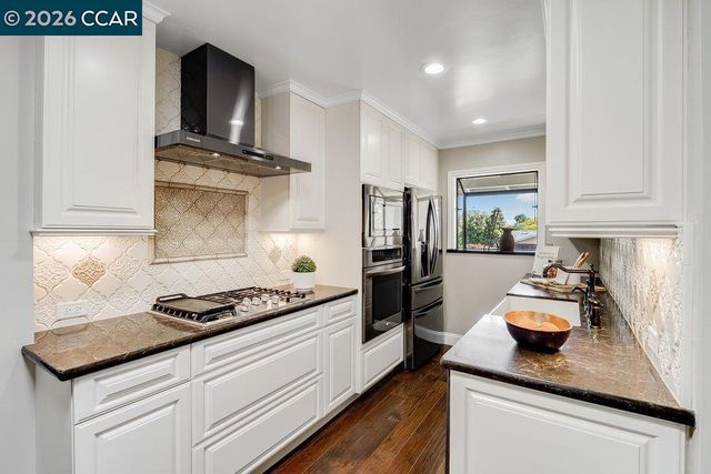 17395 De Witt Ave, Morgan Hill, CA 95037