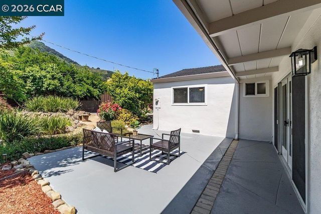 17395 De Witt Ave, Morgan Hill, CA 95037