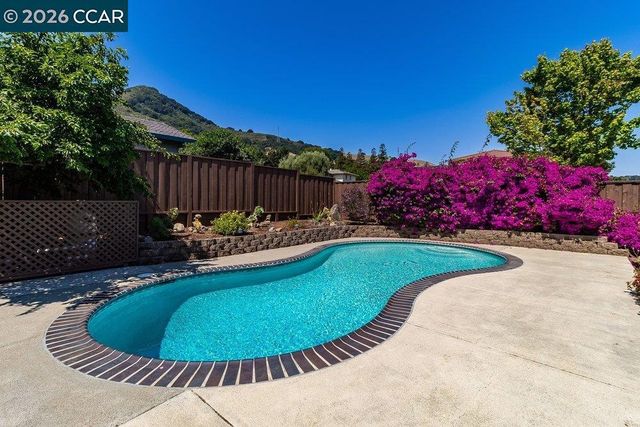 17395 De Witt Ave, Morgan Hill, CA 95037