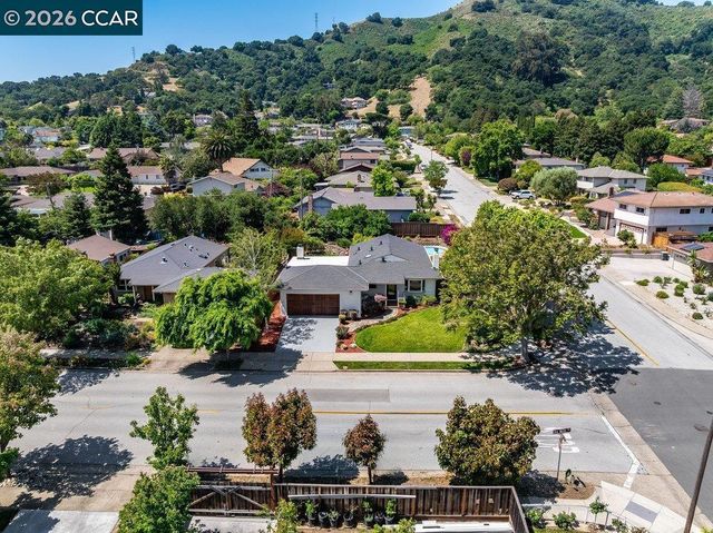 17395 De Witt Ave, Morgan Hill, CA 95037
