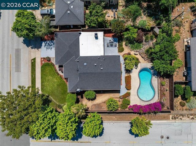 17395 De Witt Ave, Morgan Hill, CA 95037