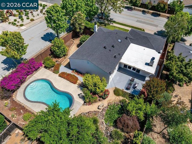 17395 De Witt Ave, Morgan Hill, CA 95037