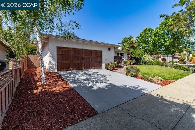 17395 De Witt Ave, Morgan Hill, CA 95037
