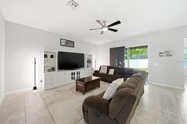 947 MAYPOLE DRIVE, Apopka, FL 32703