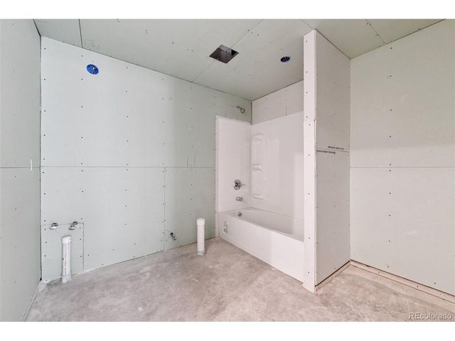 129 S Waterloo St, Aurora, CO 80018