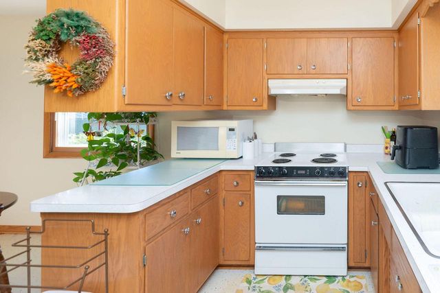 4928 N 89th STREET, Milwaukee, WI 53225