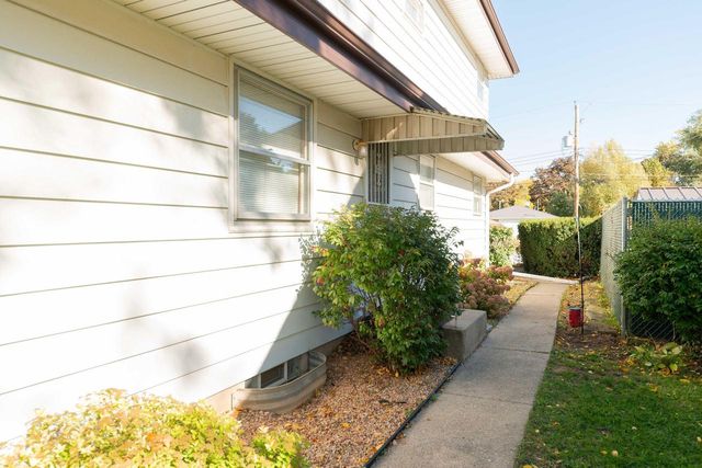 4928 N 89th STREET, Milwaukee, WI 53225