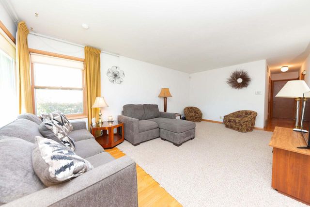 4928 N 89th STREET, Milwaukee, WI 53225