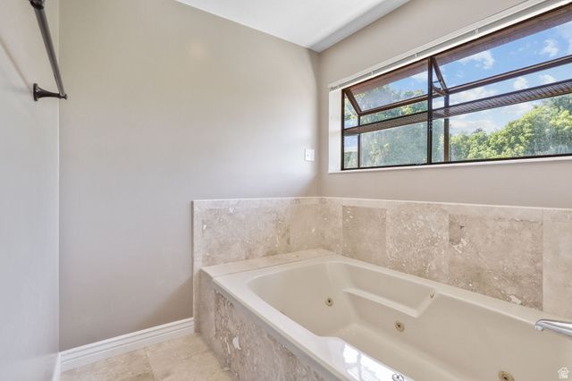 9618 S RUSKIN CIR, Sandy, UT 84092