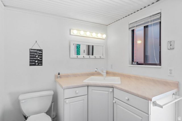 9618 S RUSKIN CIR, Sandy, UT 84092