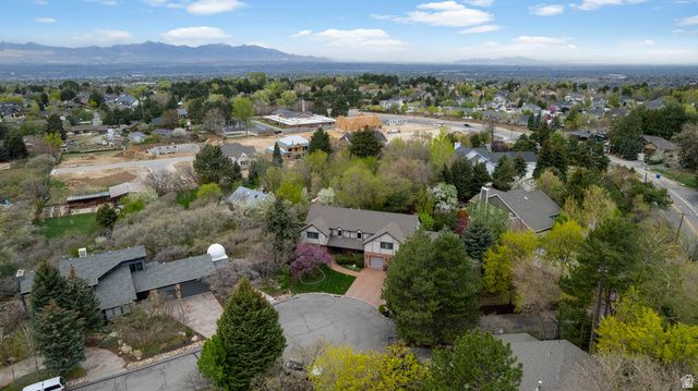 9618 S RUSKIN CIR, Sandy, UT 84092