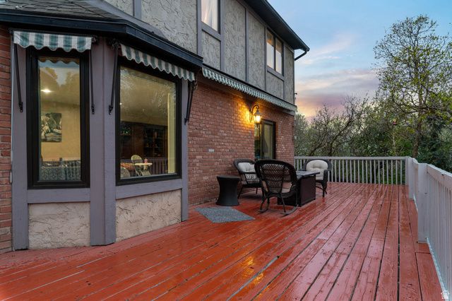 9618 S RUSKIN CIR, Sandy, UT 84092