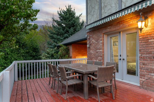 9618 S RUSKIN CIR, Sandy, UT 84092