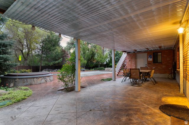 9618 S RUSKIN CIR, Sandy, UT 84092