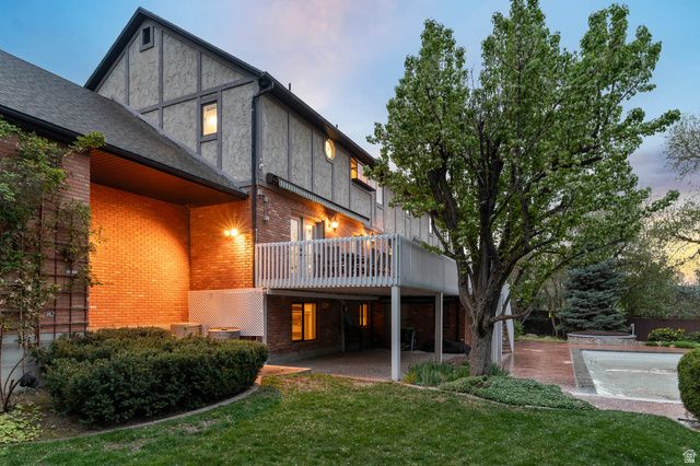 9618 S RUSKIN CIR, Sandy, UT 84092