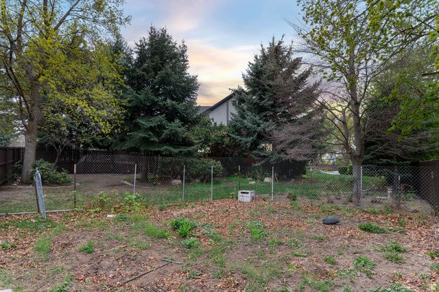9618 S RUSKIN CIR, Sandy, UT 84092