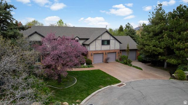 9618 S RUSKIN CIR, Sandy, UT 84092