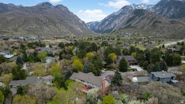 9618 S RUSKIN CIR, Sandy, UT 84092