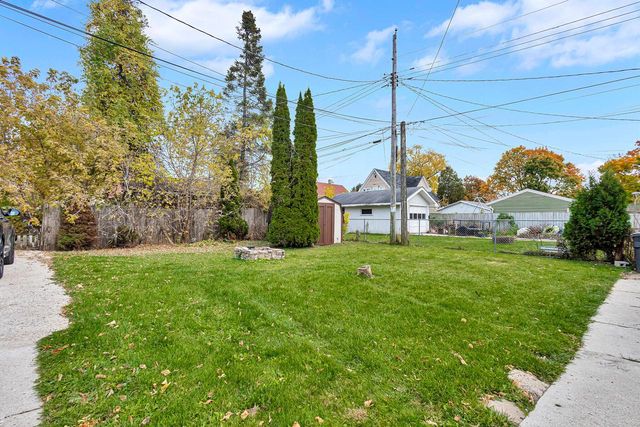 2013 N 13th STREET, Sheboygan, WI 53081