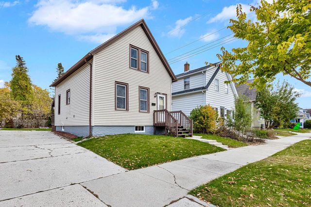 2013 N 13th STREET, Sheboygan, WI 53081