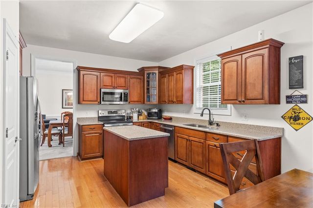 909 Brice CT, Chesapeake, VA 23322