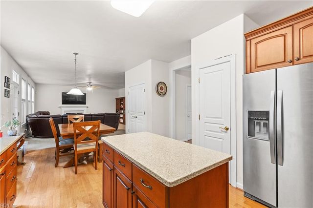 909 Brice CT, Chesapeake, VA 23322
