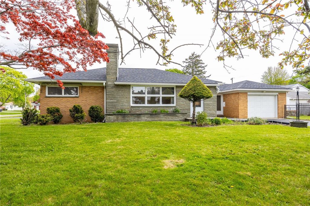 5 Bayberry Lane, Greece, NY 14616