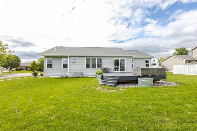354 Rosewood AVENUE, Lake Mills, WI 53551