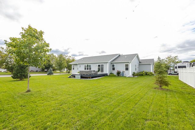354 Rosewood AVENUE, Lake Mills, WI 53551
