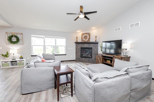 354 Rosewood AVENUE, Lake Mills, WI 53551