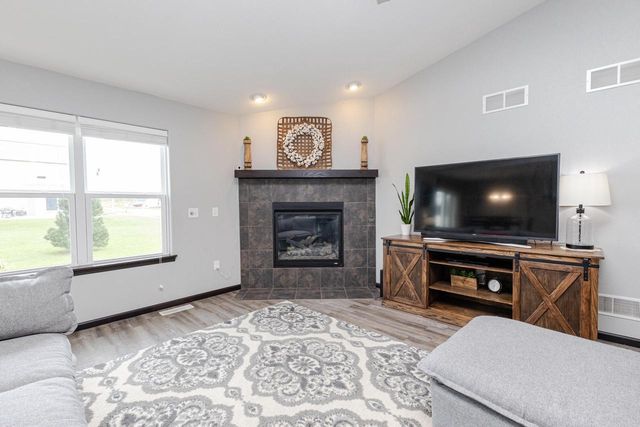 354 Rosewood AVENUE, Lake Mills, WI 53551