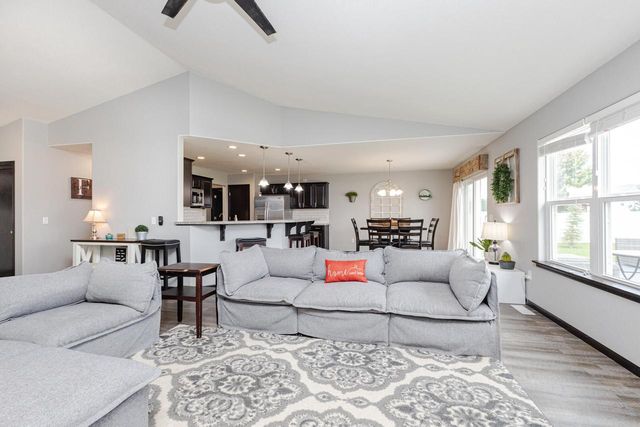 354 Rosewood AVENUE, Lake Mills, WI 53551
