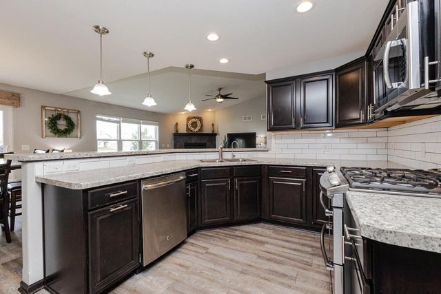 354 Rosewood AVENUE, Lake Mills, WI 53551