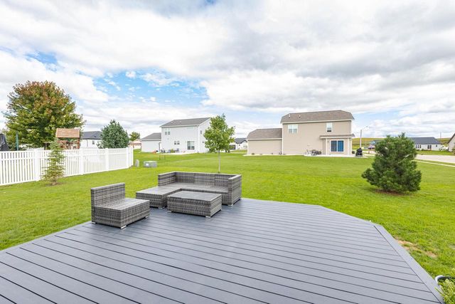 354 Rosewood AVENUE, Lake Mills, WI 53551