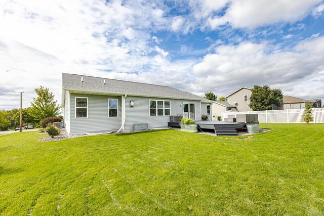 354 Rosewood AVENUE, Lake Mills, WI 53551