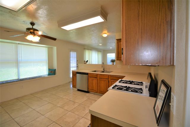 12410 Meadow Briar Drive, Stafford, TX 77477