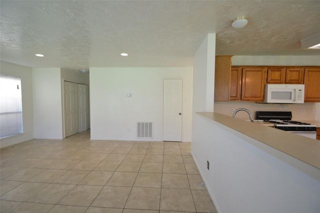 12410 Meadow Briar Drive, Stafford, TX 77477