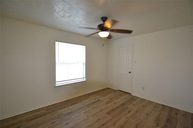 12410 Meadow Briar Drive, Stafford, TX 77477