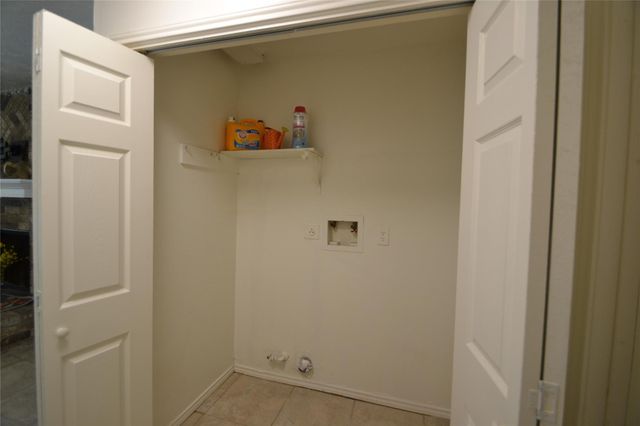 12410 Meadow Briar Drive, Stafford, TX 77477