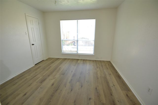 12410 Meadow Briar Drive, Stafford, TX 77477